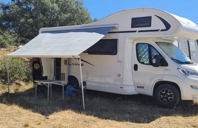 autocaravana-7-places-castellar-del-valles-tendal