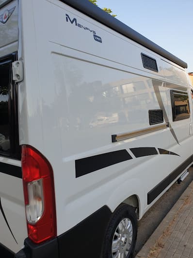 camper-familiar-castellar-del-valles-camper de costat